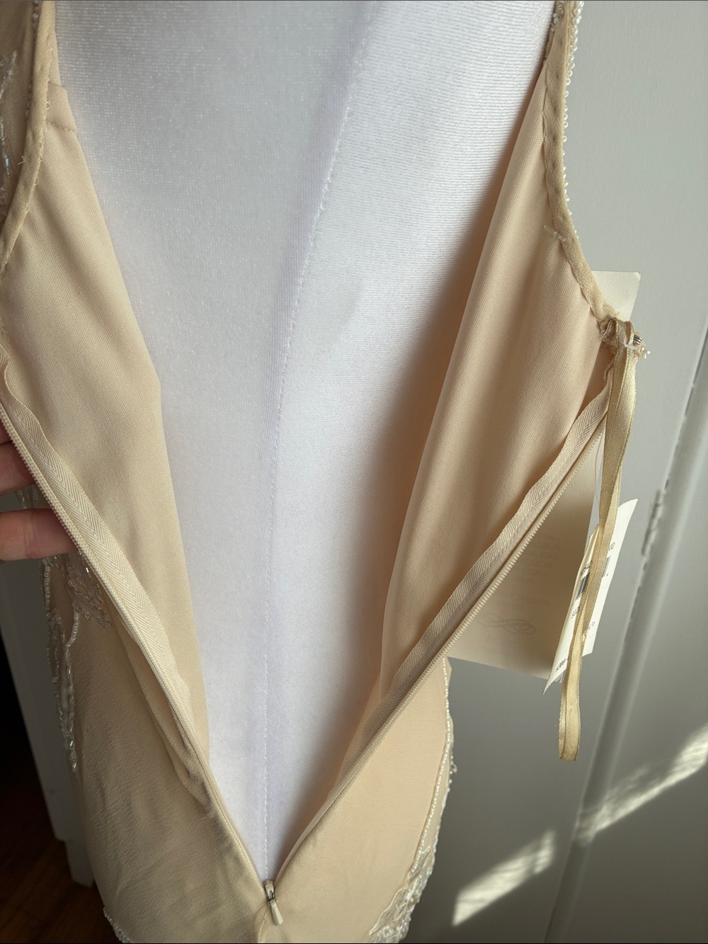 Sue Wong’s Stunning Embroidered Silk Dress beautifully beaded & Embroidered, 8 - Picture 12 of 12